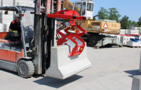 scissor grab for concrete jersey barrier blocks