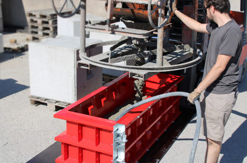 casting concrete stacking lego blocks